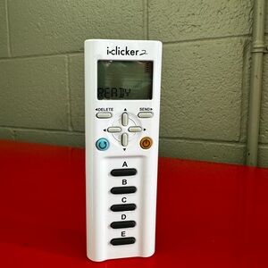 iClicker 2 Student Remote Tested Working Classroom Response White, pre-owned